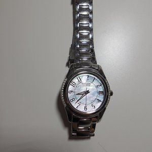 CITIZEN ECO-DRIVE LADIES STAINLESS STEEL MOP MOTHER OF PEARL DIAL WATCH EUC